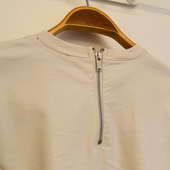 Zara Off White Leather Look Top Size Medium - Picture 9 of 11